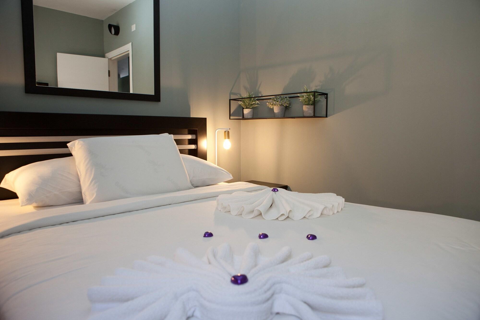 Liber Apartments By Raphael Hotels Тел Авив Екстериор снимка