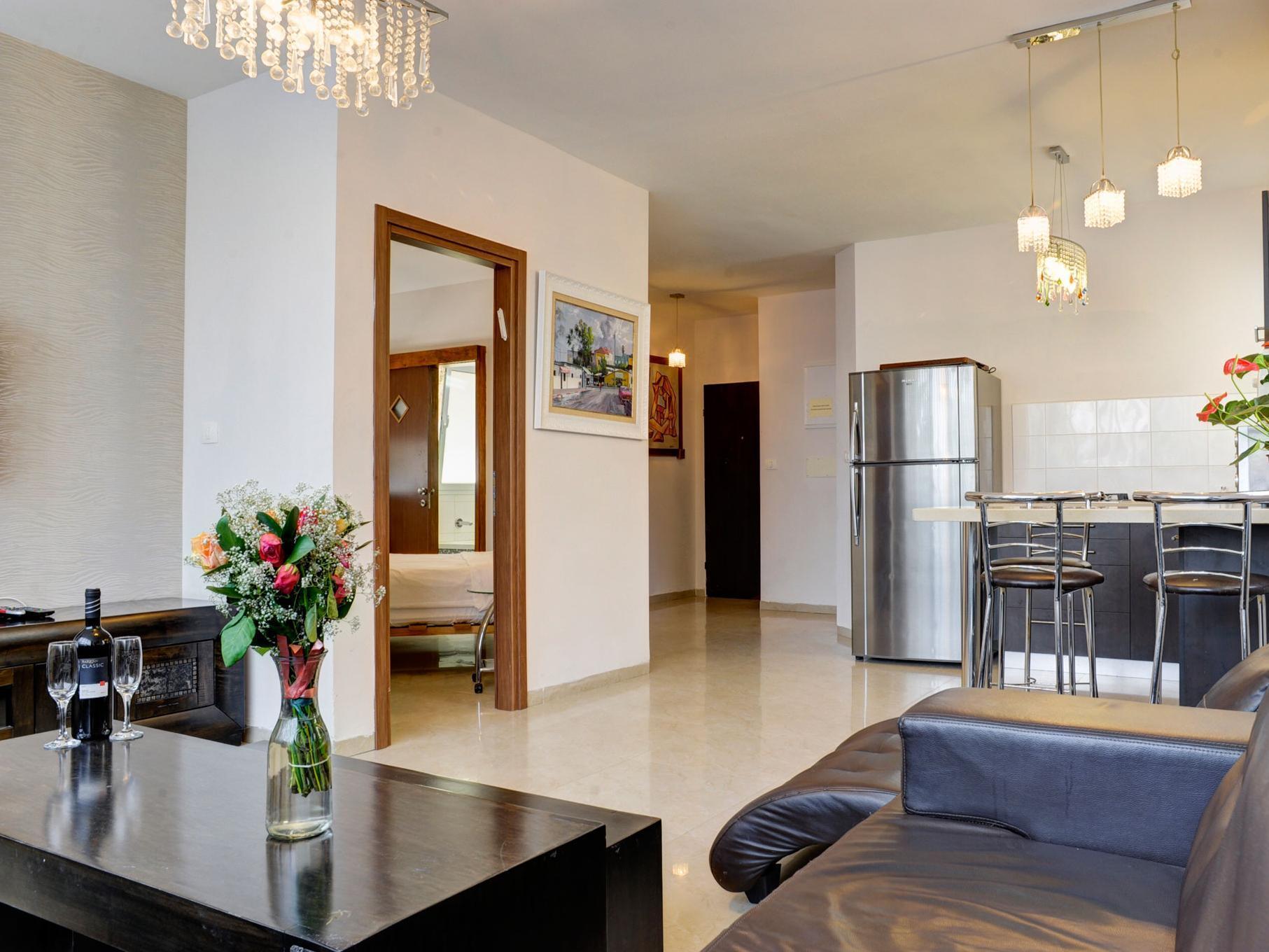 Liber Apartments By Raphael Hotels Тел Авив Екстериор снимка
