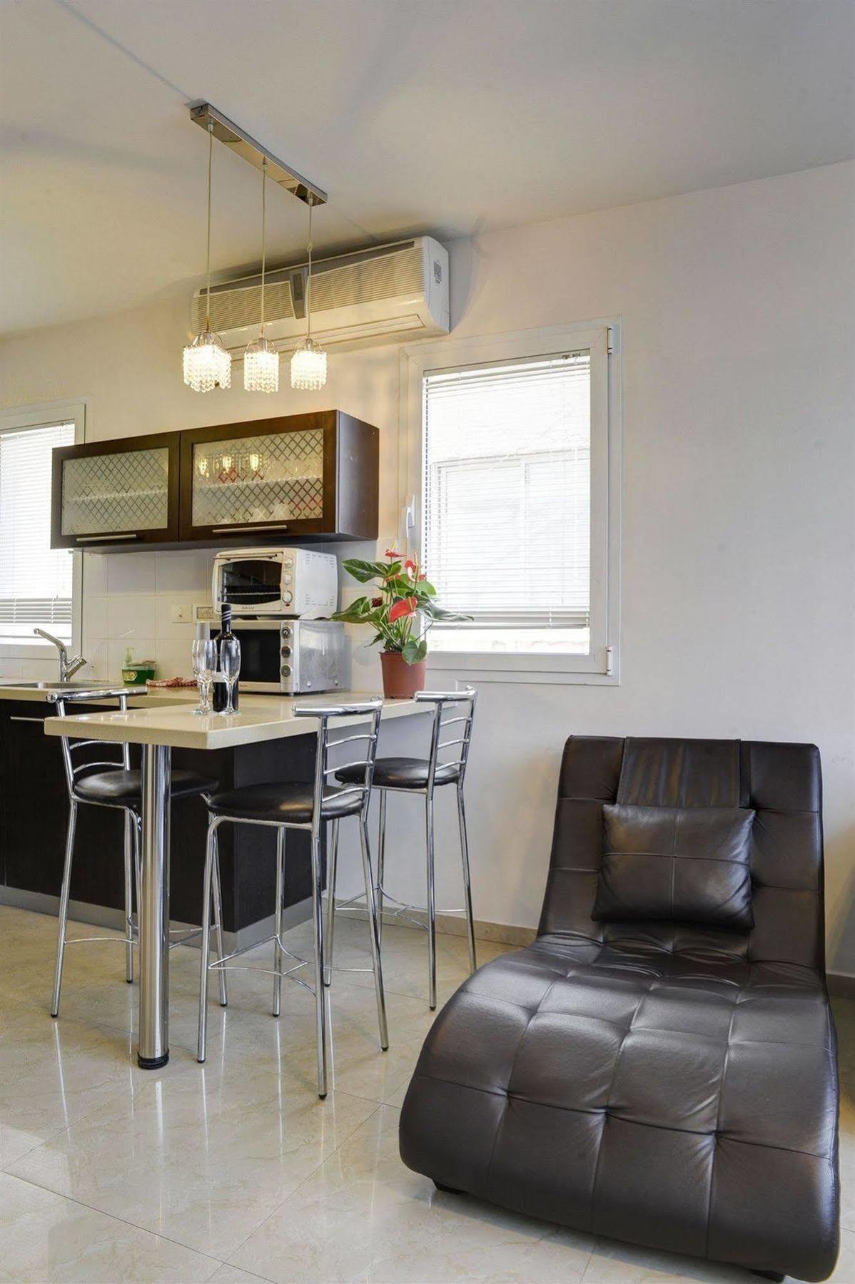 Liber Apartments By Raphael Hotels Тел Авив Екстериор снимка