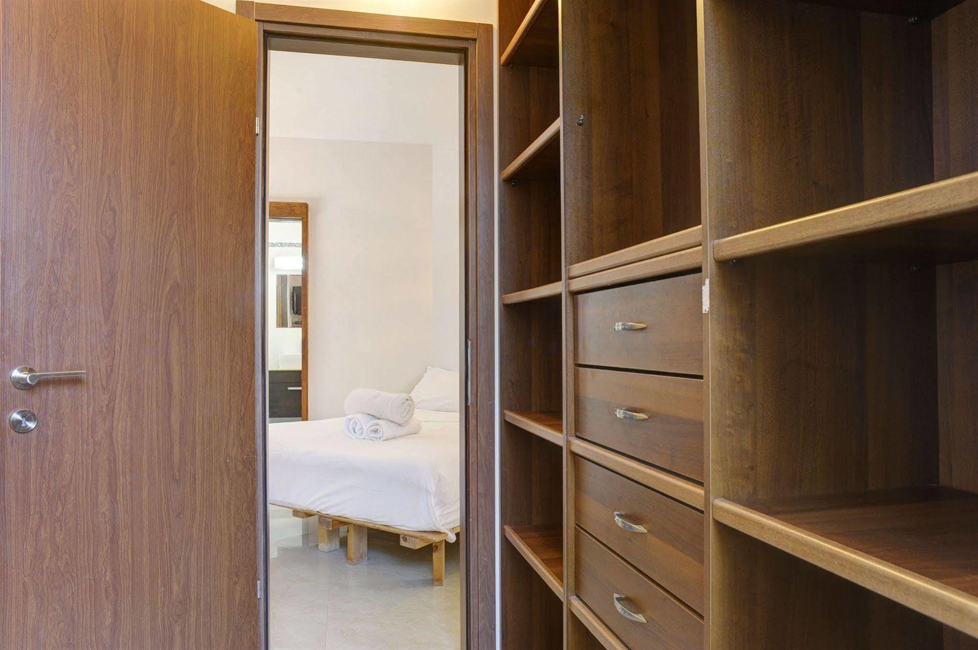 Liber Apartments By Raphael Hotels Тел Авив Екстериор снимка