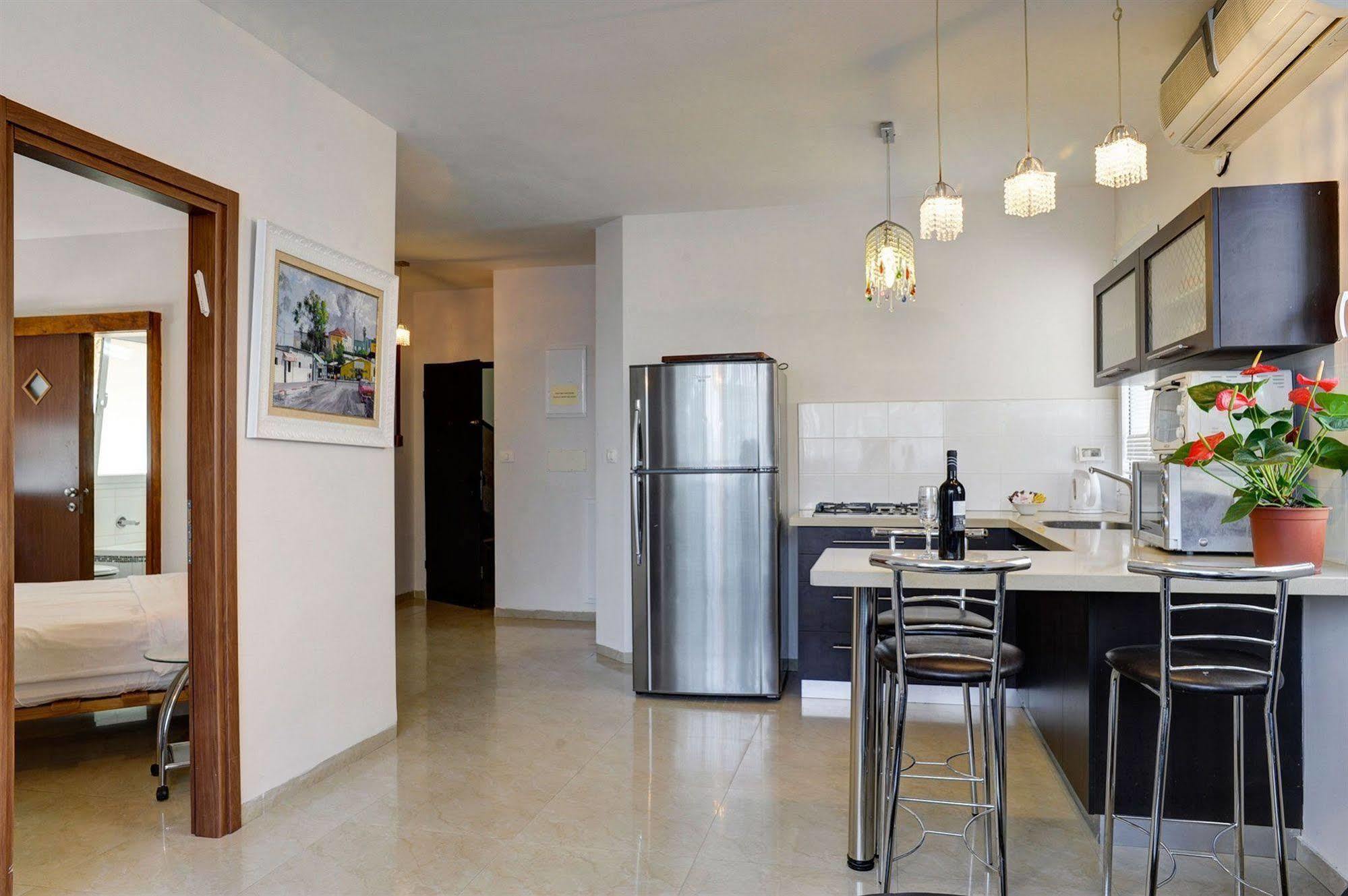 Liber Apartments By Raphael Hotels Тел Авив Екстериор снимка